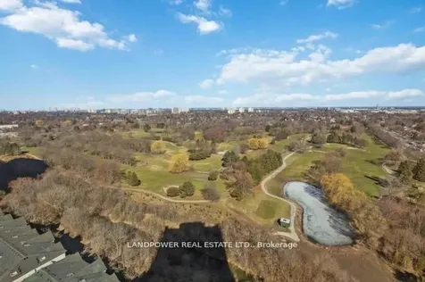 228 Bonis Avenue Toronto ON M1T 3W4