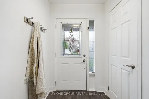 910 Taggart Crescent Oshawa ON L1K 0E5