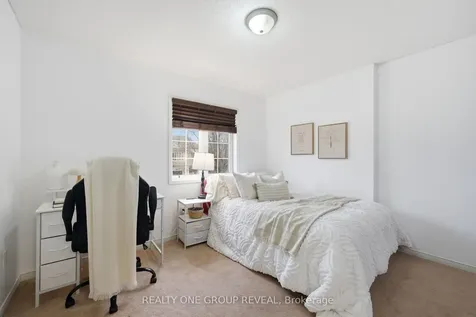 910 Taggart Crescent Oshawa ON L1K 0E5