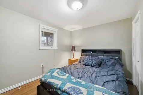 910 Taggart Crescent Oshawa ON L1K 0E5
