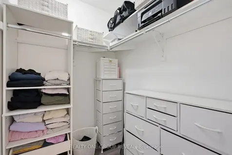 910 Taggart Crescent Oshawa ON L1K 0E5