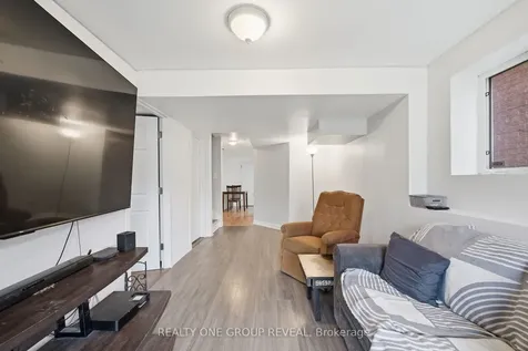 910 Taggart Crescent Oshawa ON L1K 0E5