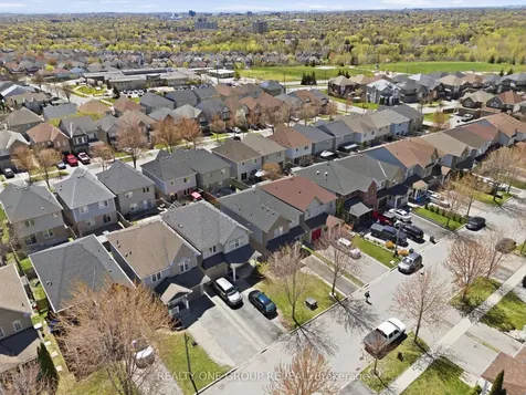 910 Taggart Crescent Oshawa ON L1K 0E5