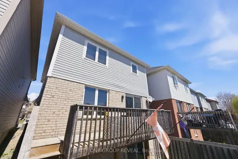 910 Taggart Crescent Oshawa ON L1K 0E5