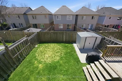 910 Taggart Crescent Oshawa ON L1K 0E5