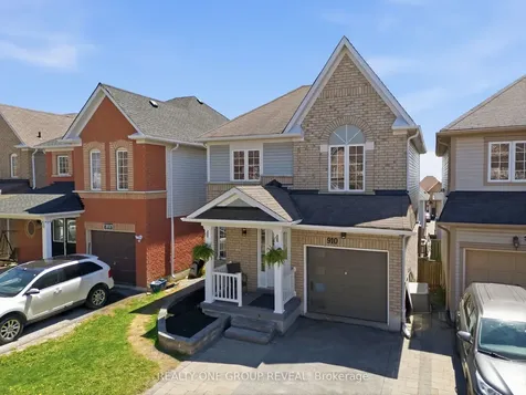 910 Taggart Crescent Oshawa ON L1K 0E5