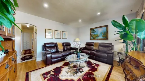 50 Karnwood Drive Toronto ON M1L 2Z6