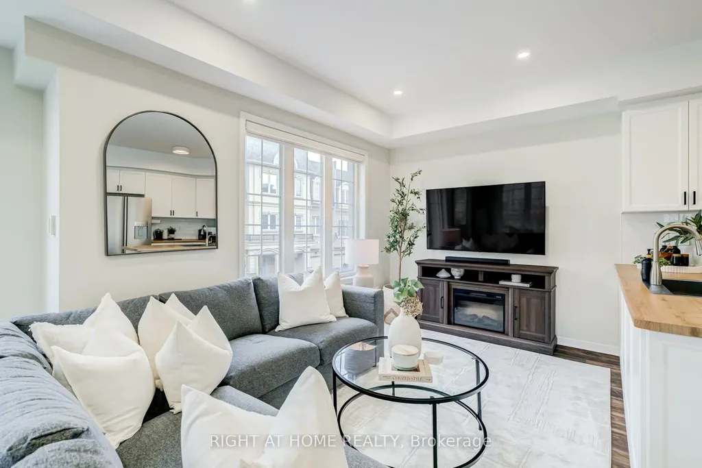 1250 St.martins Drive Pickering ON L1W 0A2