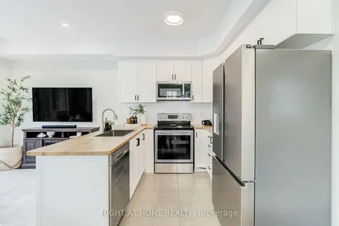 1250 St.martins Drive Pickering ON L1W 0A2