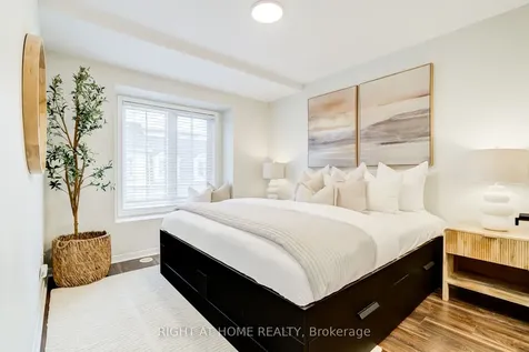 1250 St.martins Drive Pickering ON L1W 0A2