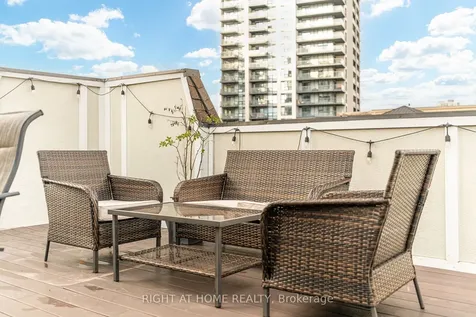 1250 St.martins Drive Pickering ON L1W 0A2