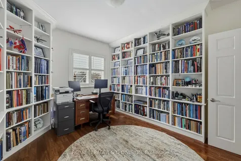 85 Wheeler Avenue Toronto ON M4L 3V3