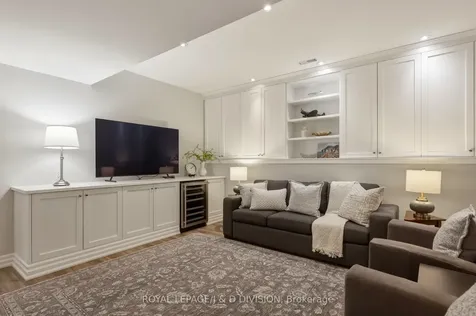 85 Wheeler Avenue Toronto ON M4L 3V3