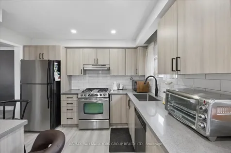 30 Briarbluff Avenue Toronto ON M1E 3H3