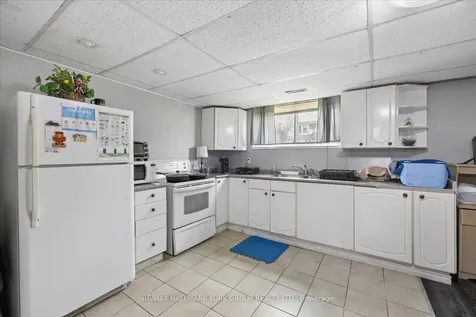 30 Briarbluff Avenue Toronto ON M1E 3H3