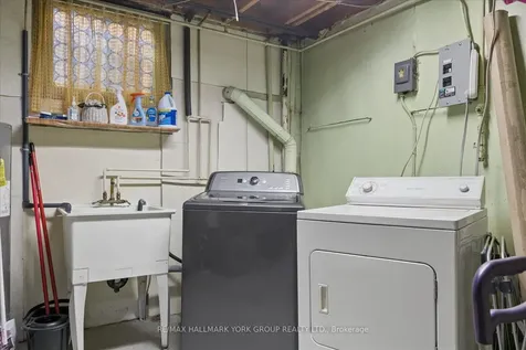 30 Briarbluff Avenue Toronto ON M1E 3H3