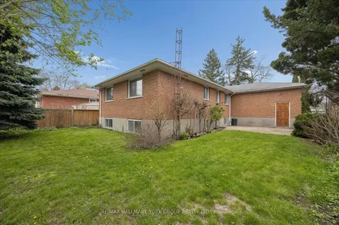 30 Briarbluff Avenue Toronto ON M1E 3H3