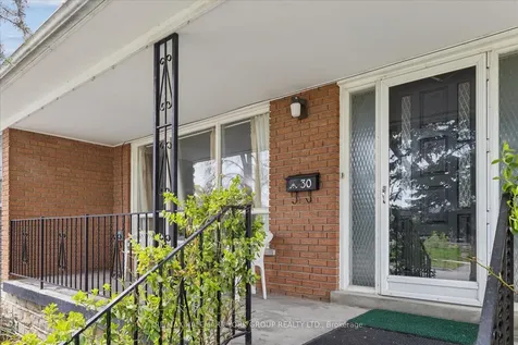 30 Briarbluff Avenue Toronto ON M1E 3H3