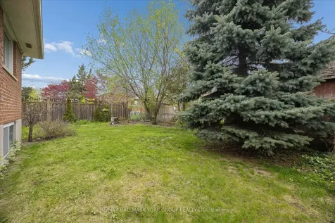 30 Briarbluff Avenue Toronto ON M1E 3H3