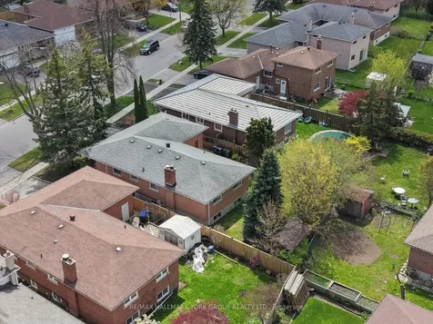 30 Briarbluff Avenue Toronto ON M1E 3H3