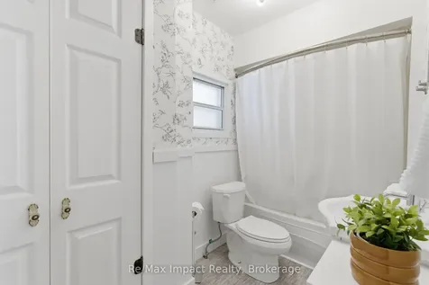 239 Verdun Road Oshawa ON L1H 5T1