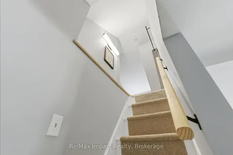 239 Verdun Road Oshawa ON L1H 5T1