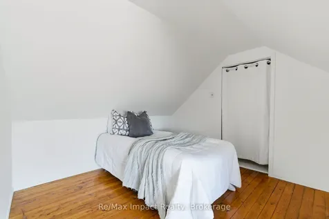 239 Verdun Road Oshawa ON L1H 5T1