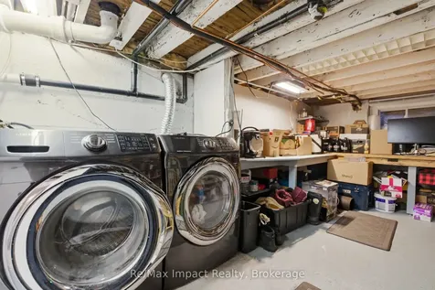 239 Verdun Road Oshawa ON L1H 5T1
