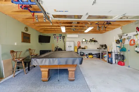 239 Verdun Road Oshawa ON L1H 5T1