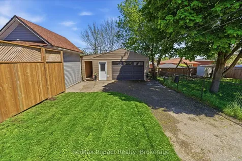 239 Verdun Road Oshawa ON L1H 5T1