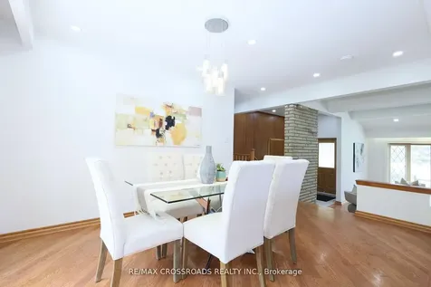 83 Pegasus Trail Toronto ON M1G 3N8