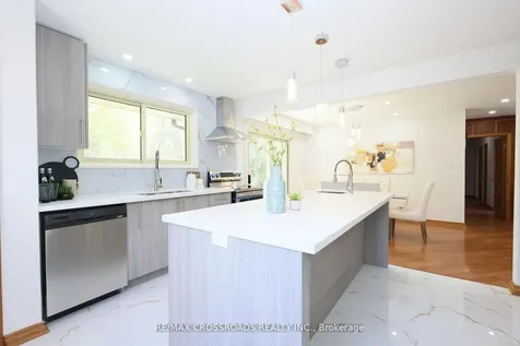83 Pegasus Trail Toronto ON M1G 3N8