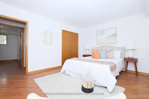 83 Pegasus Trail Toronto ON M1G 3N8