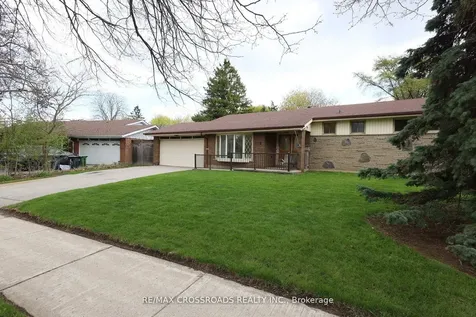 83 Pegasus Trail Toronto ON M1G 3N8