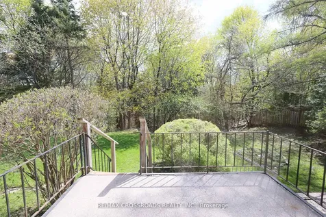 83 Pegasus Trail Toronto ON M1G 3N8
