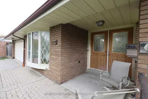 83 Pegasus Trail Toronto ON M1G 3N8