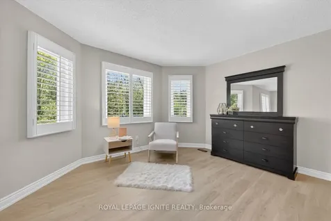 885 Baylawn Drive Pickering ON L1X 2N7