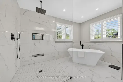 885 Baylawn Drive Pickering ON L1X 2N7
