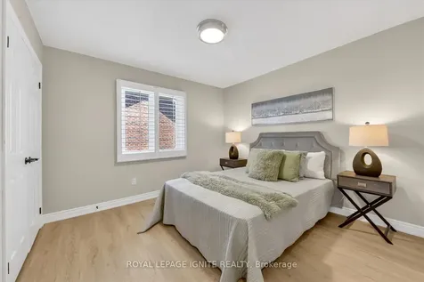 885 Baylawn Drive Pickering ON L1X 2N7
