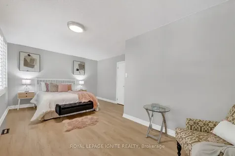 885 Baylawn Drive Pickering ON L1X 2N7
