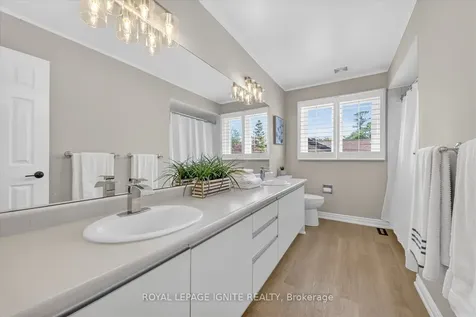 885 Baylawn Drive Pickering ON L1X 2N7