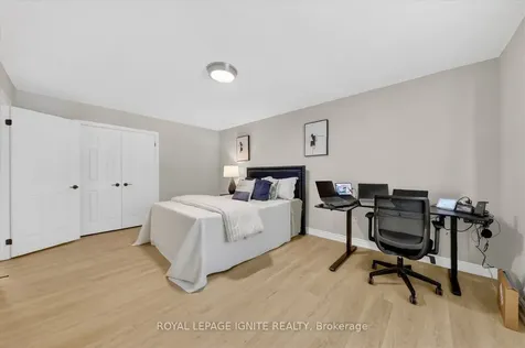 885 Baylawn Drive Pickering ON L1X 2N7