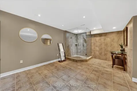 885 Baylawn Drive Pickering ON L1X 2N7