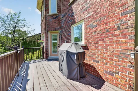 885 Baylawn Drive Pickering ON L1X 2N7