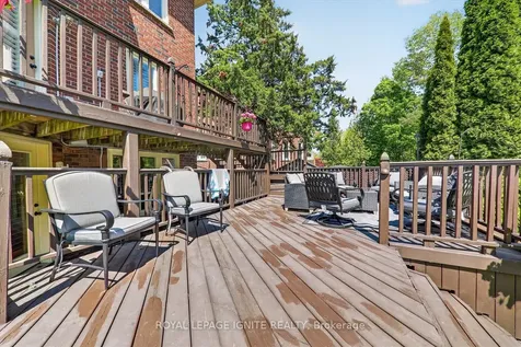 885 Baylawn Drive Pickering ON L1X 2N7