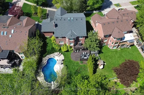 885 Baylawn Drive Pickering ON L1X 2N7