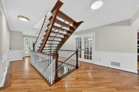 885 Baylawn Drive Pickering ON L1X 2N7