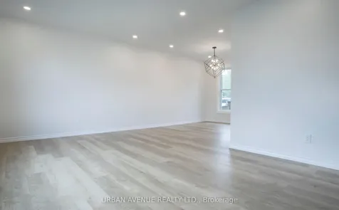 329 Cooper Court Oshawa ON L1J 6V4