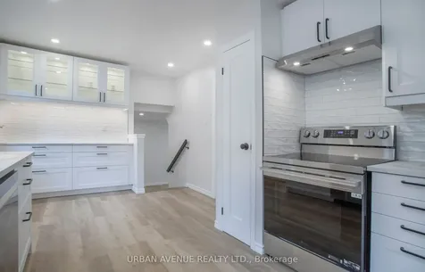 329 Cooper Court Oshawa ON L1J 6V4