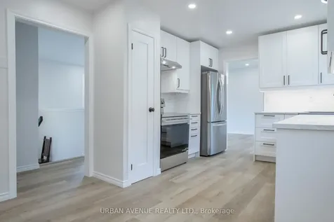 329 Cooper Court Oshawa ON L1J 6V4